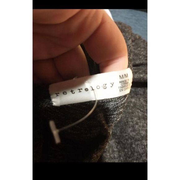 Retrology lightweight soft arrow hoodie medium - Picture 3 of 3